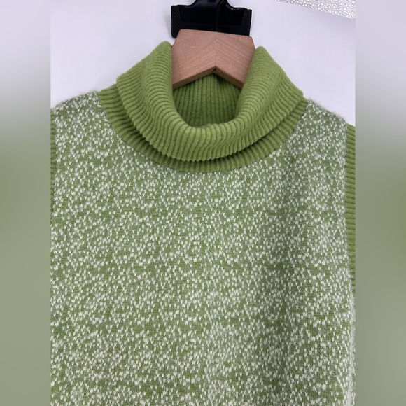 "NWT" Zara Kelly Green Sleeveless Turtle Neck Sweater- Women's Size Medium - Picture 7 of 8